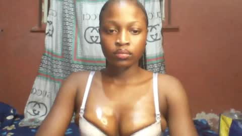 Lizzy online show from April 12, 7:30 pm