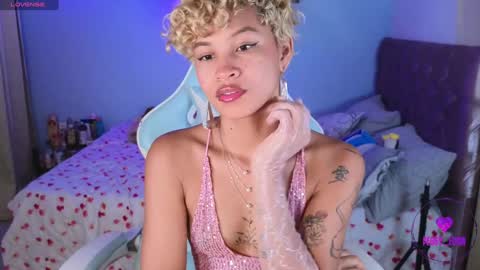 peggy-funn online show from January 4, 9:52 pm