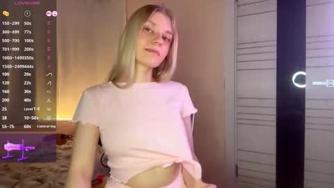 Mary online show from November 22, 3:22 pm