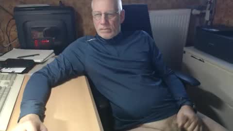 Pemue65 online show from March 4, 6:19 am