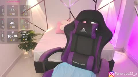 Snapshot of penelope22_ chatting on October 22, 6:35 am Nana online show from October 22, 6:35 am