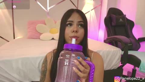 Snapshot of penelope22_ chatting on November 16, 5:57 am Nana online show from November 16, 5:57 am