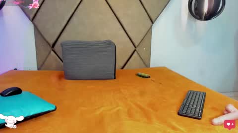 Snapshot of penelopeguzman__ chatting on October 4, 8:51 pm Sweet Penelope online show from October 4, 8:51 pm