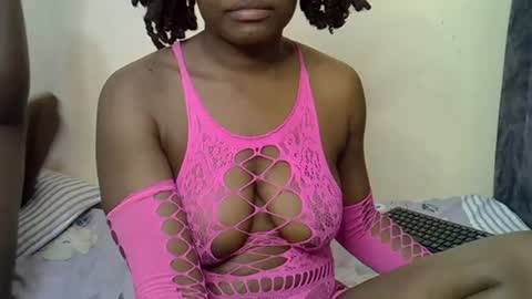 pengcaramell2 online show from June 24, 11:59 pm