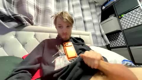 Snapshot of penguin666778 chatting on February 27, 7:03 pm Penguin online show from February 27, 7:03 pm