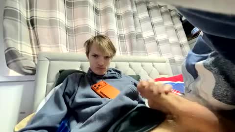 Snapshot of penguin666778 chatting on March 6, 2:46 pm Penguin online show from March 6, 2:46 pm