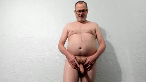Snapshot of penis_dance chatting on April 8, 4:51 pm Vincent Howard online show from April 8, 4:51 pm
