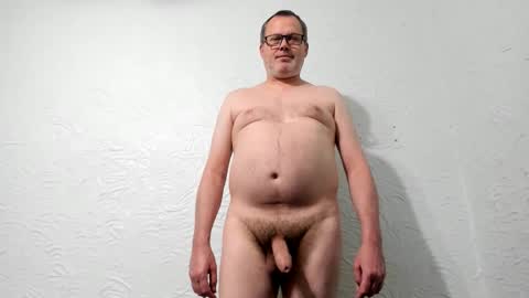 Snapshot of penis_dance chatting on May 30, 12:08 am Vincent Howard online show from May 30, 12:08 am
