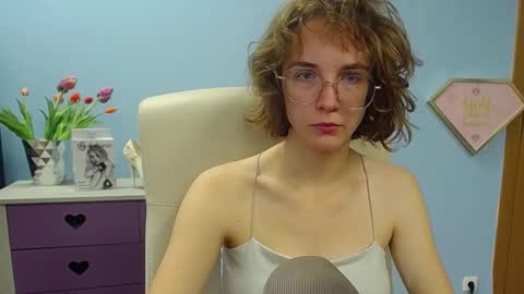 Snapshot of penny_lust chatting on September 16, 6:47 am Penny online show from September 16, 6:47 am