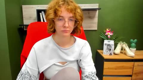 Snapshot of penny_lust chatting on September 17, 6:26 am Penny online show from September 17, 6:26 am