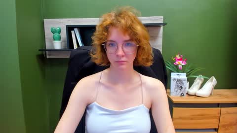 Snapshot of penny_lust chatting on September 18, 6:26 am Penny online show from September 18, 6:26 am