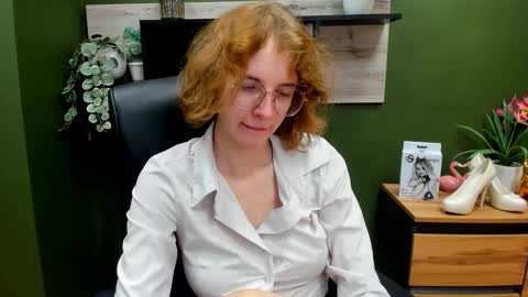 Snapshot of penny_lust chatting on October 14, 6:25 am Penny online show from October 14, 6:25 am