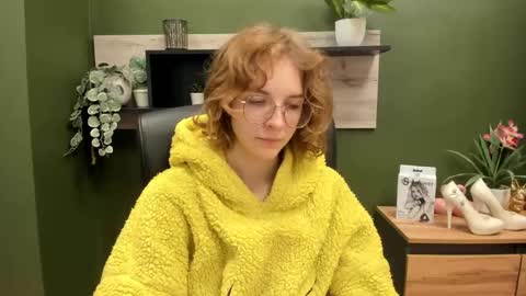 Snapshot of penny_lust chatting on October 21, 6:25 am Penny online show from October 21, 6:25 am