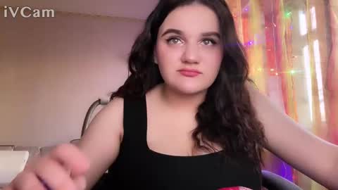 Snapshot of penny_perry chatting on December 24, 12:22 pm penny_perry online show from December 24, 12:22 pm