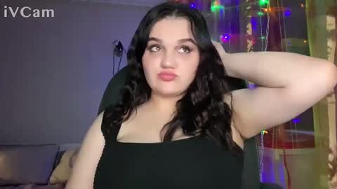 Snapshot of penny_perry chatting on December 28, 2:32 pm penny_perry online show from December 28, 2:32 pm