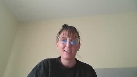 pennypettyworth online show from February 2, 7:01 pm