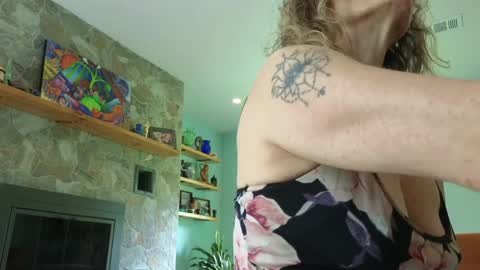 Peppermint and Dusty  online show from April 29, 5:30 pm