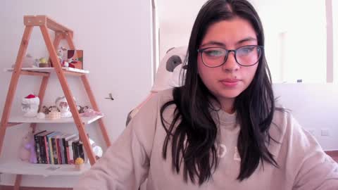 Sarah Ana Banana online show from February 4, 6:49 pm