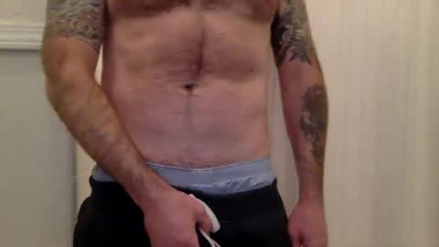 Snapshot of perfectfit1990 chatting on December 6, 6:17 pm perfectfit1990 online show from December 6, 6:17 pm