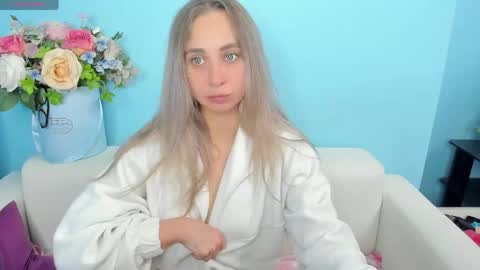 Julia online show from May 12, 2:03 pm
