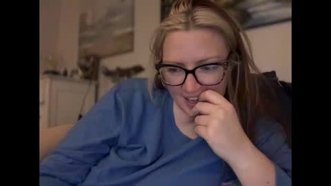 Nelly online show from November 6, 12:33 am