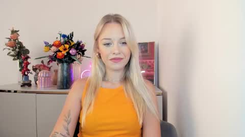 Snapshot of perfectxcindy chatting on September 25, 5:33 am Cindy online show from September 25, 5:33 am