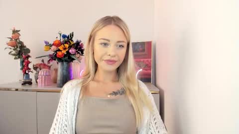 Snapshot of perfectxcindy chatting on September 26, 5:33 am Cindy online show from September 26, 5:33 am