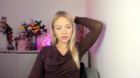Snapshot of perfectxcindy chatting on October 1, 5:24 am Cindy online show from October 1, 5:24 am