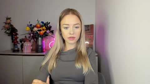 Snapshot of perfectxcindy chatting on October 6, 5:38 am Cindy online show from October 6, 5:38 am