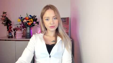 Snapshot of perfectxcindy chatting on October 7, 5:26 am Cindy online show from October 7, 5:26 am