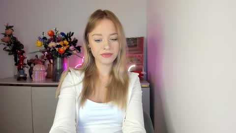Snapshot of perfectxcindy chatting on October 13, 5:29 am Cindy online show from October 13, 5:29 am