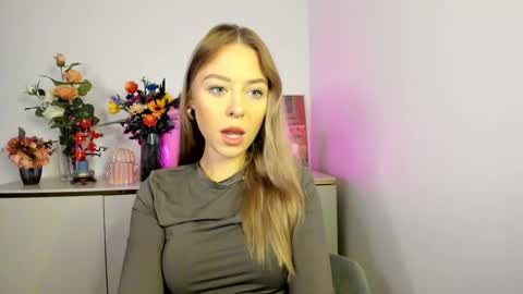 Cindy online show from November 18, 6:29 am