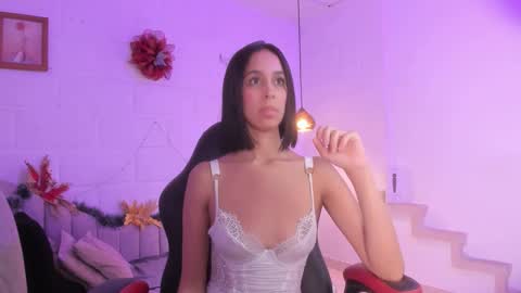 Snapshot of perla_dl chatting on December 14, 10:25 pm perla dl online show from December 14, 10:25 pm