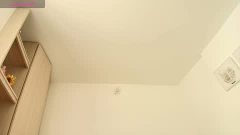   online show from January 7, 1:13 pm