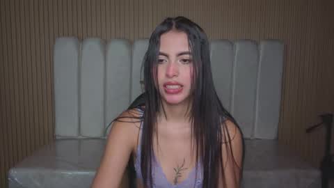 perla_lovely online show from February 12, 12:44 pm