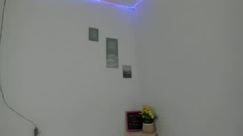 Snapshot of perla_mistc chatting on January 10, 6:42 pm Perla mistc online show from January 10, 6:42 pm