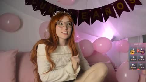 Snapshot of perla_slim chatting on March 4, 3:33 am Perla Jones online show from March 4, 3:33 am