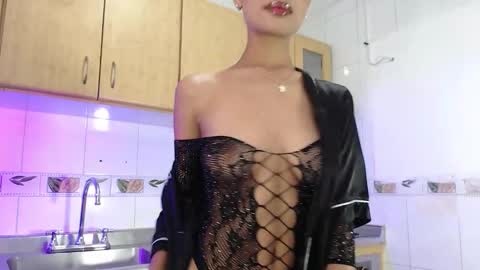 Snapshot of perla_st chatting on October 22, 6:51 pm Perla online show from October 22, 6:51 pm