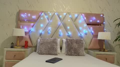 You Perla  online show from December 22, 11:29 am