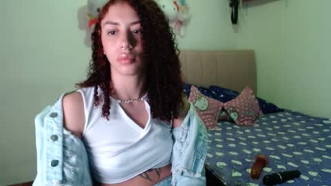 Snapshot of perlaweb_09 chatting on September 11, 10:10 pm perlaweb_09 online show from September 11, 10:10 pm