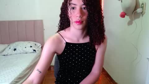 Snapshot of perlaweb_09 chatting on November 13, 7:57 pm perlaweb_09 online show from November 13, 7:57 pm