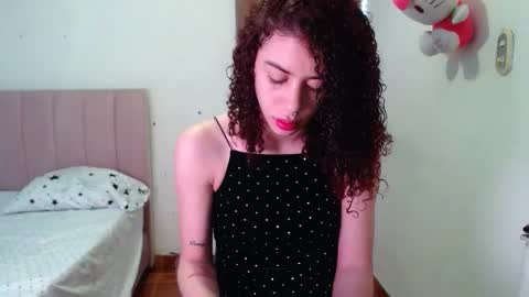 Snapshot of perlaweb_09 chatting on November 14, 8:18 pm perlaweb_09 online show from November 14, 8:18 pm