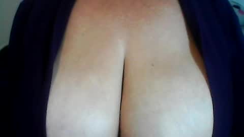 perlita070822 online show from July 5, 4:19 am