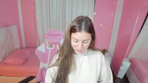 Marie online show from November 1, 9:33 am