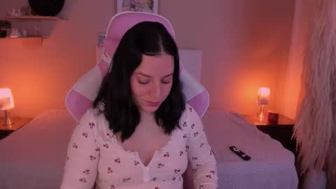 Marie online show from March 26, 11:27 am