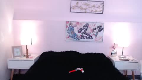 Snapshot of persefyre chatting on December 16, 11:59 am Persefone online show from December 16, 11:59 am