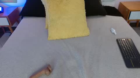 Snapshot of persefyre chatting on February 21, 11:33 am Persefone online show from February 21, 11:33 am