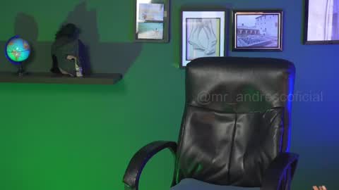 andres    online show from October 24, 8:49 pm