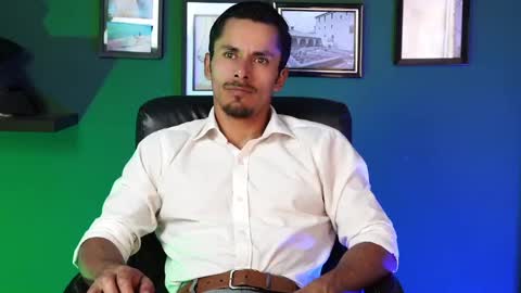 andres    online show from December 15, 7:51 pm