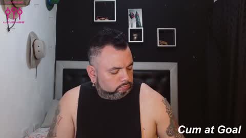 Snapshot of perverseveteranmanxxx chatting on January 16, 1:16 am Carlos online show from January 16, 1:16 am